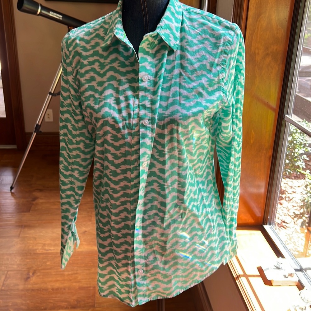 Great condition ladies button down